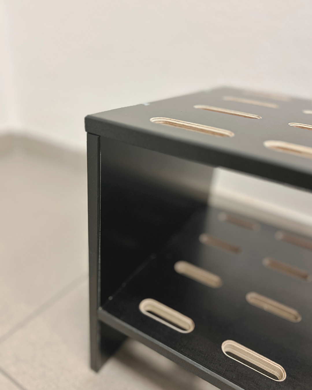 Wooden stand for 14 pairs of cross‑country skis