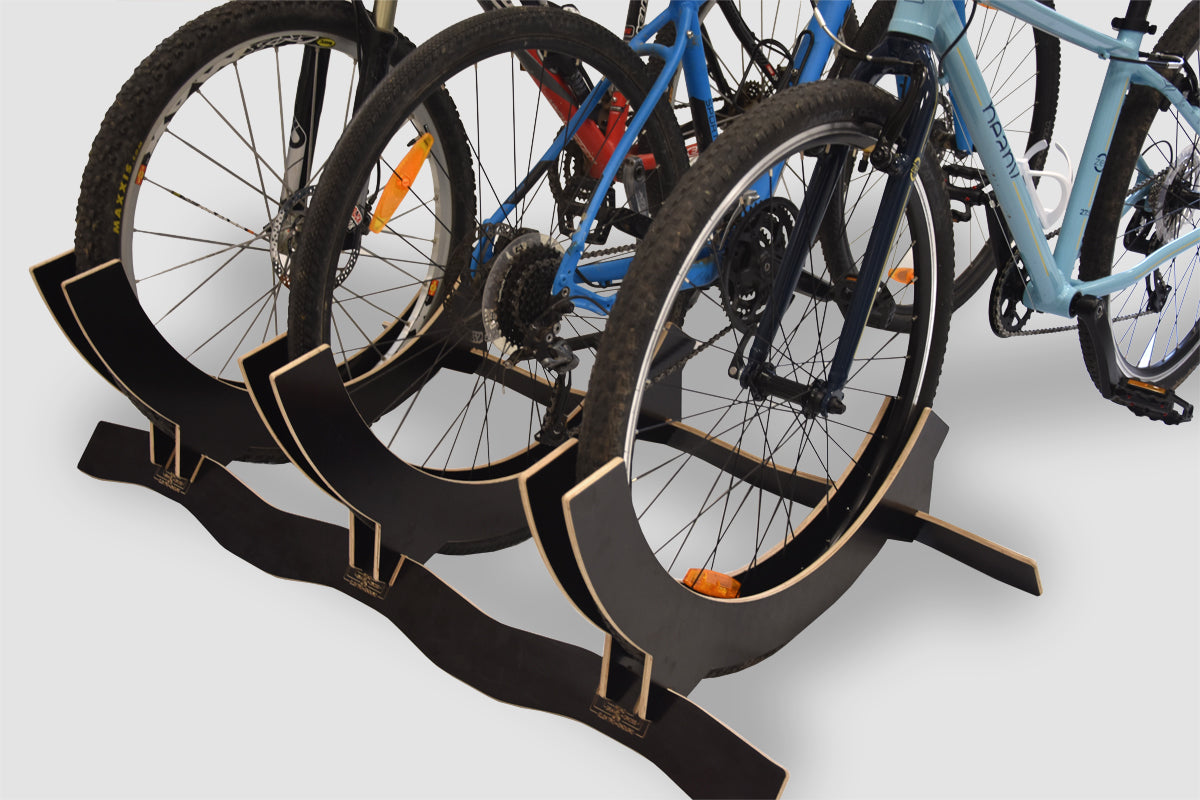 Verstellbarer Ständer für 3 Fahrräder