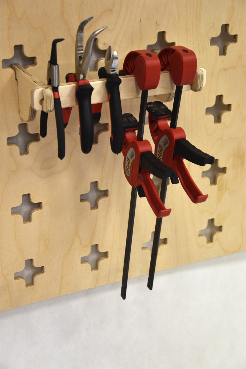 Hängender Halter für Zangen
