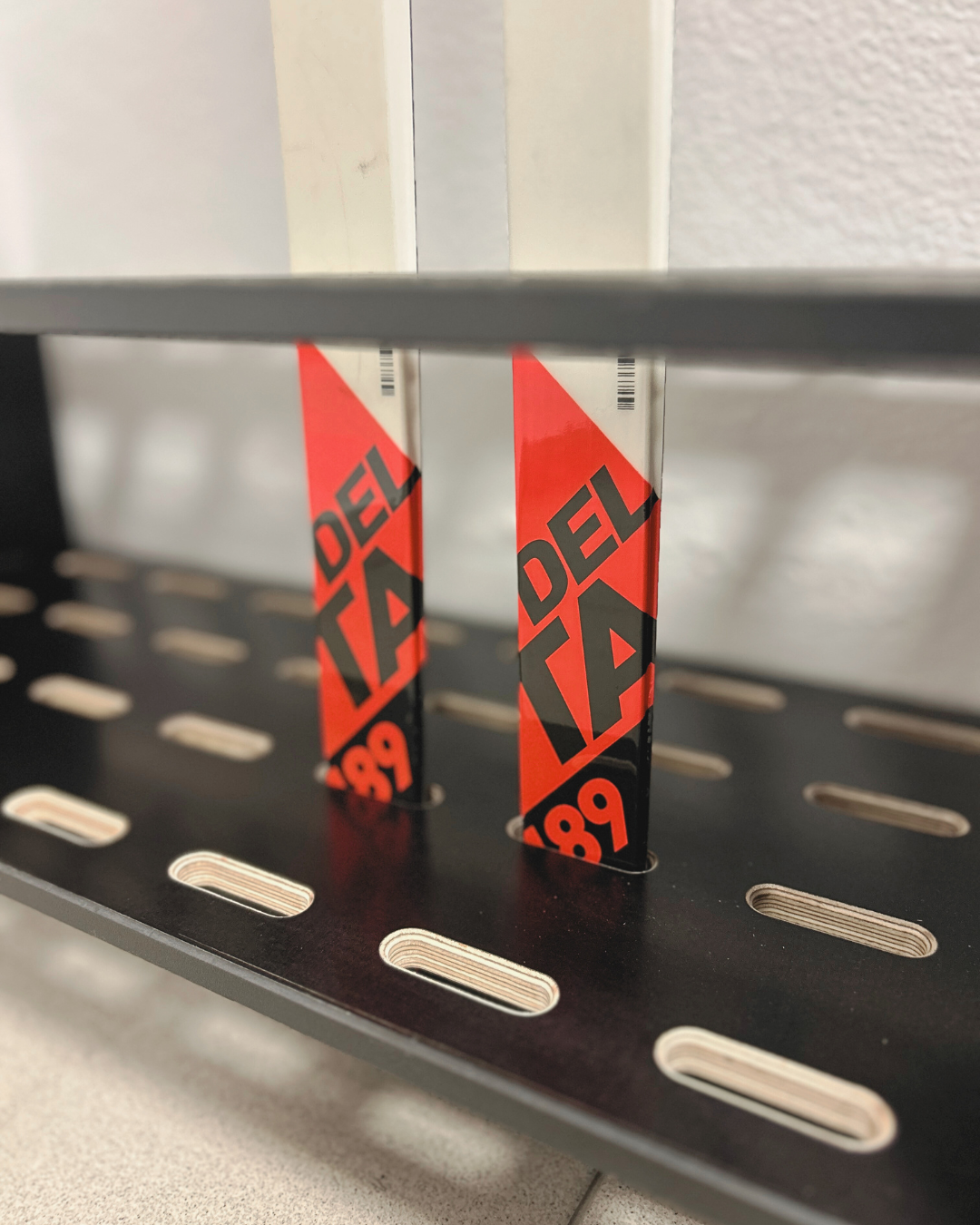 Wooden stand for 14 pairs of cross‑country skis