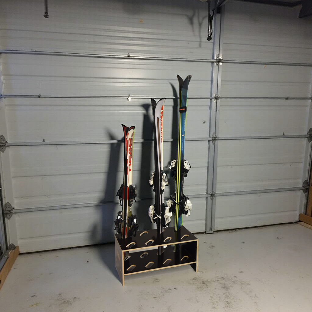 Wooden ski stand – 8 pairs, 61 × 33 cm